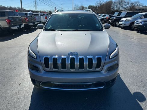 Used 2016 Jeep Cherokee Limited w/ Luxury Group image 7