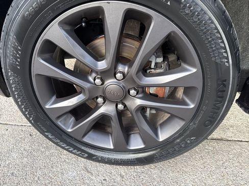 Used 2018 Jeep Grand Cherokee High Altitude image 27