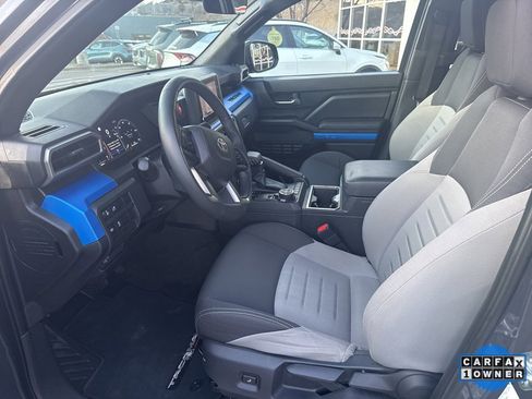 Certified 2025 Toyota Tacoma TRD Off-Road image 2