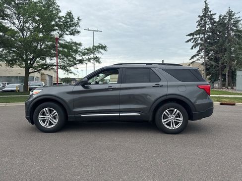 Used 2020 Ford Explorer XLT w/ Class III Trailer Tow Package AWD/4WD image 8