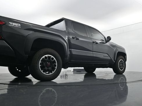 Used 2024 Toyota Tacoma TRD Off-Road AWD/4WD image 40