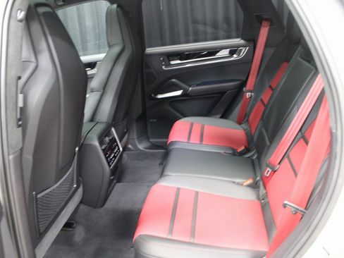 New 2025 Porsche Cayenne Turbo image 20