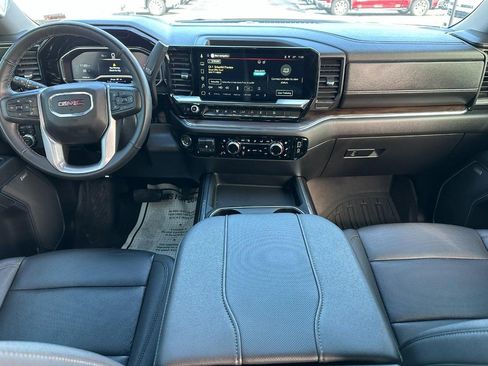 Certified 2025 GMC Sierra 2500 SLT image 11