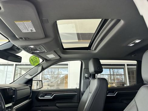 Used 2022 GMC Sierra 1500 SLT w/ SLT Convenience Package image 15