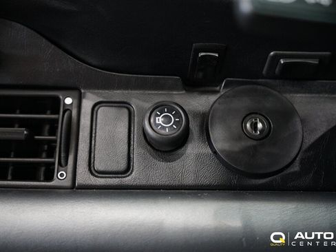Used 1989 Porsche 911 Carrera RWD image 24