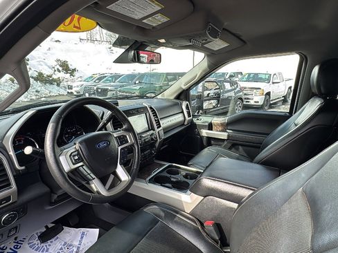 Used 2019 Ford F250 Lariat w/ Lariat Ultimate Package image 13