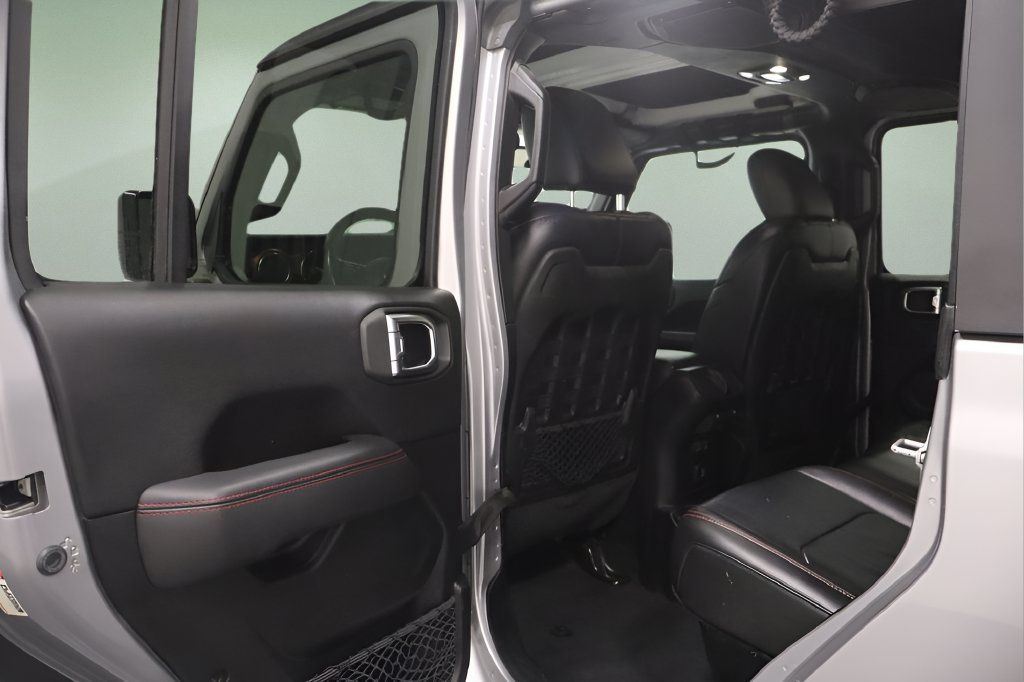 Used 2020 Jeep Gladiator Rubicon w/ Dual Top Group AWD/4WD image 15
