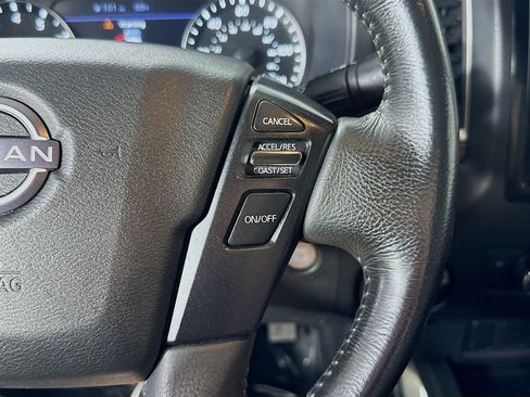 Used 2022 Nissan Frontier SV AWD/4WD image 23