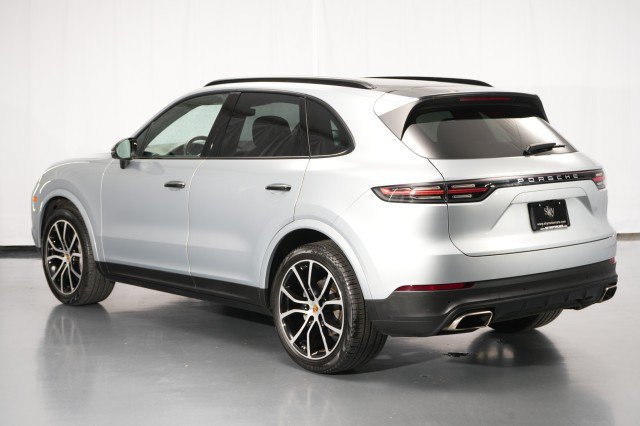Used 2023 Porsche Cayenne AWD/4WD image 15