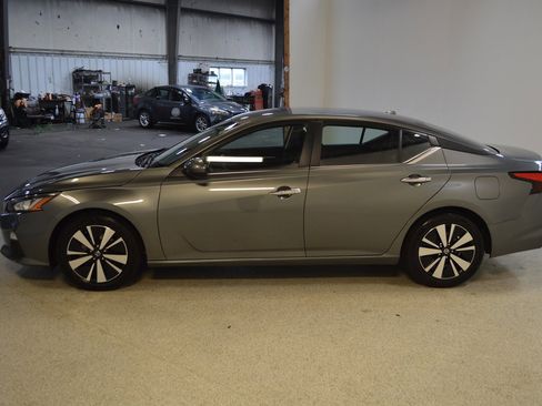 Used 2022 Nissan Altima 2.5 SV image 6