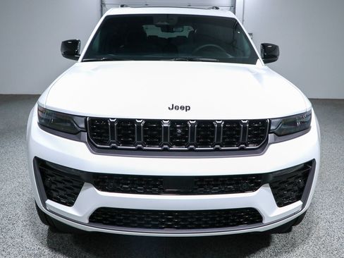 Used 2026 Jeep Grand Cherokee L Limited AWD/4WD image 4