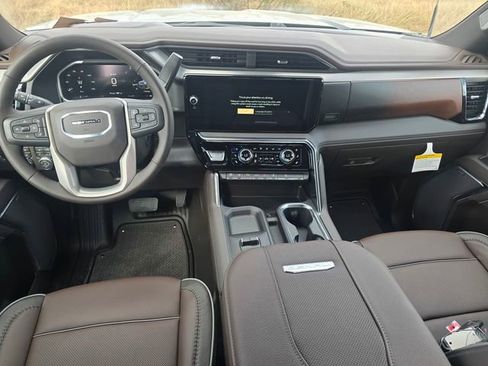 New 2026 GMC Sierra 2500 Denali w/ Denali Reserve Package image 12