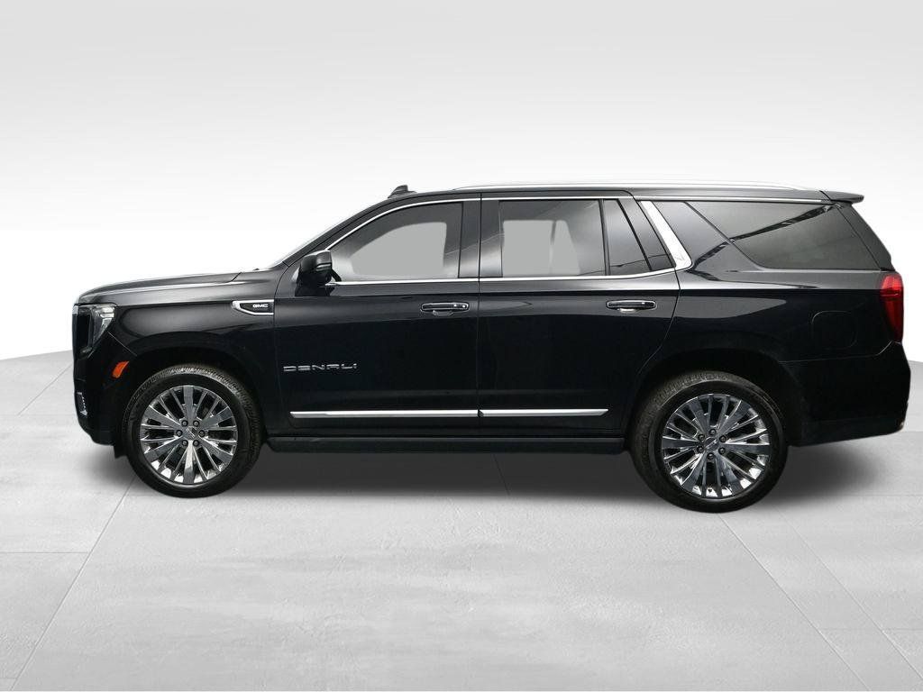 Used 2021 GMC Yukon Denali w/ Denali Premium Package AWD/4WD image 2