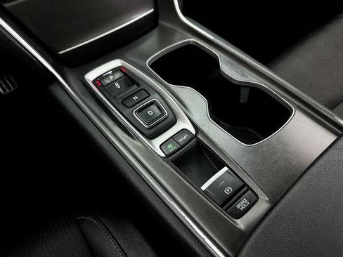 Used 2020 Honda Accord Sport image 25