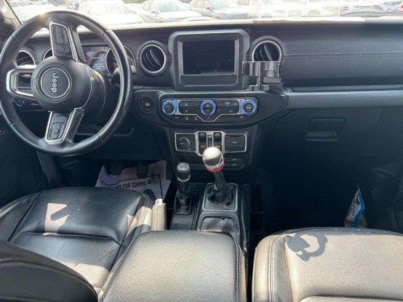 Used 2018 Jeep Wrangler Unlimited Sahara w/ LED Lighting Group AWD/4WD image 11