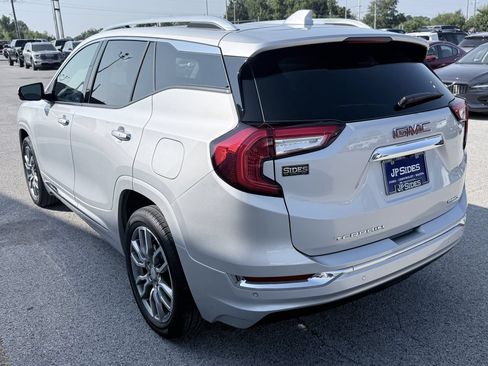 Used 2022 GMC Terrain Denali w/ LPO, Floor Liner Package AWD/4WD image 7