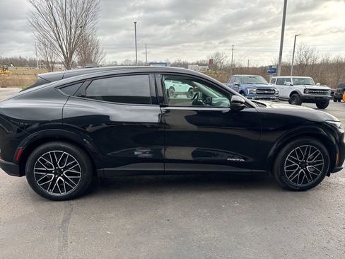 Used 2025 Ford Mustang Mach-E Premium image 8