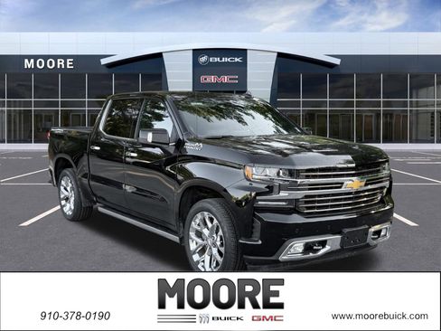 Used 2019 Chevrolet Silverado 1500 High Country w/ Technology Package AWD/4WD image 1