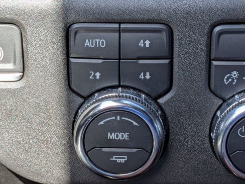 Used 2024 GMC Sierra 1500 Elevation w/ LPO, Elevation Black Package AWD/4WD image 27