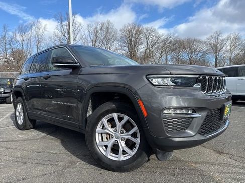 Used 2022 Jeep Grand Cherokee Limited image 1