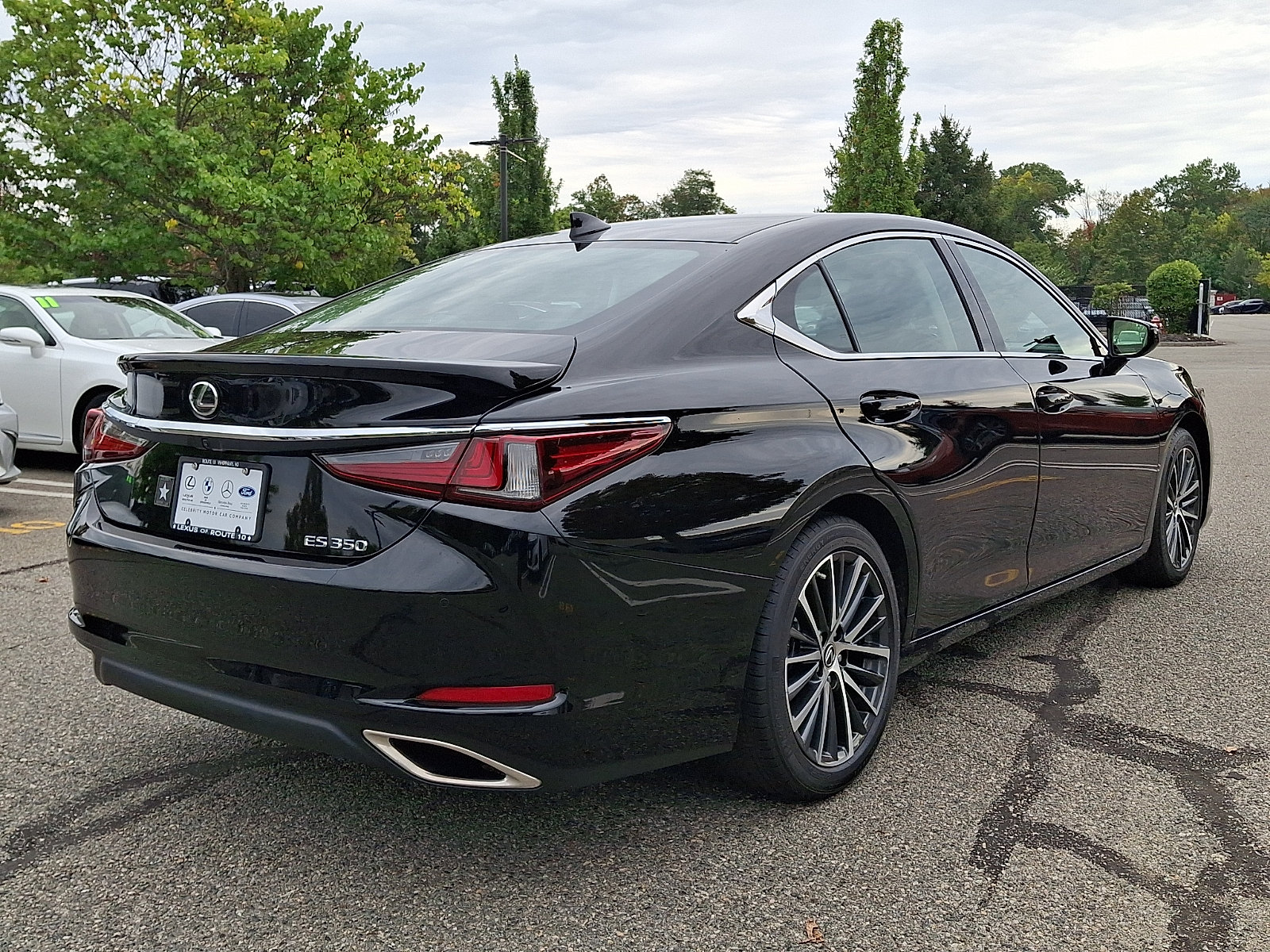 Certified 2024 Lexus ES 350 w/ Premium Package FWD image 7