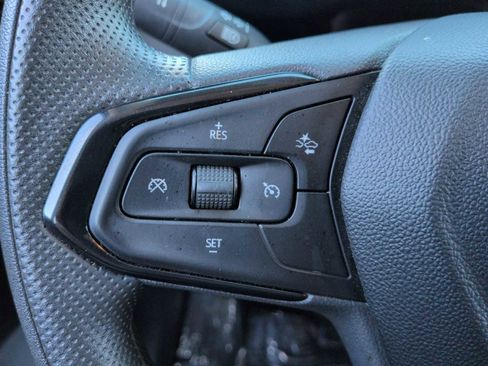 Used 2025 Chevrolet TrailBlazer LS image 40