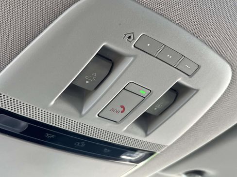 Used 2024 Nissan Ariya AWD image 11