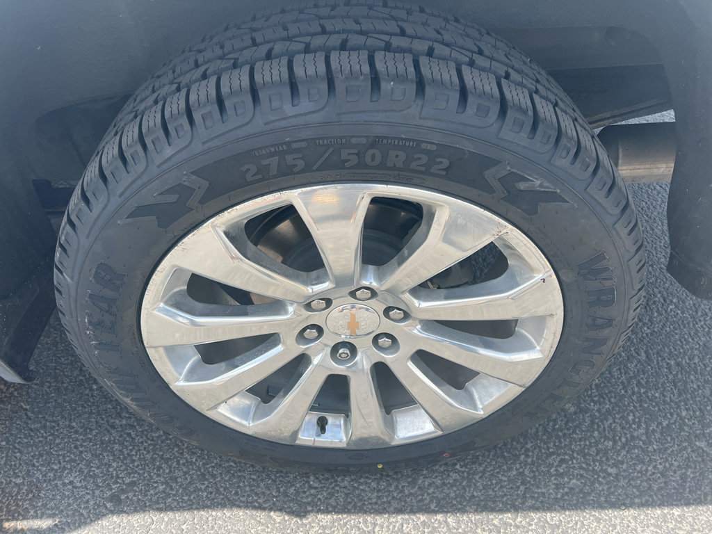 Used 2022 Chevrolet Silverado 1500 High Country AWD/4WD image 3