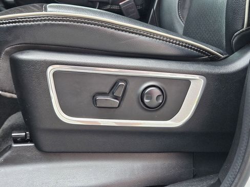 Used 2023 RAM 1500 Laramie image 20