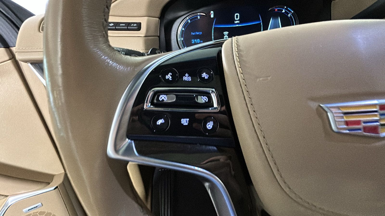 Used 2019 Cadillac Escalade Platinum RWD image 19