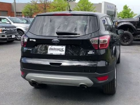 Used 2017 Ford Escape SE AWD/4WD image 8