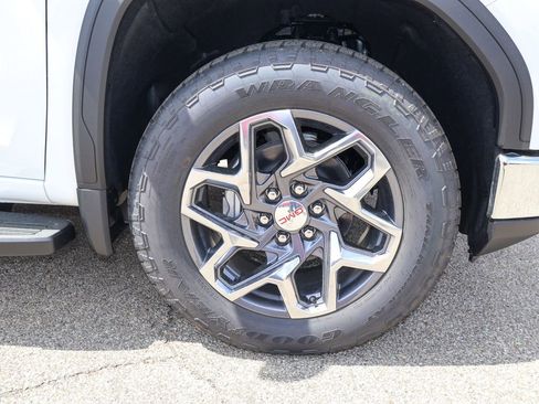 New 2026 GMC Sierra 1500 SLT w/ SLT Premium Package image 29