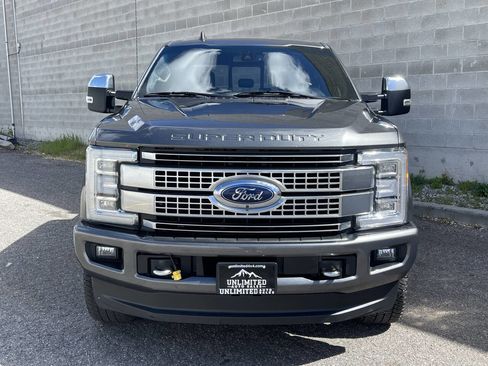 Used 2019 Ford F250 Platinum w/ Platinum Ultimate Package AWD/4WD image 2