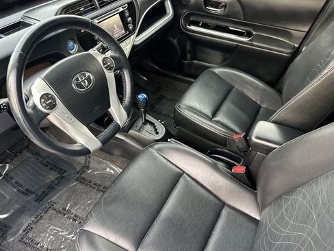 Used 2015 Toyota Prius C Four image 9