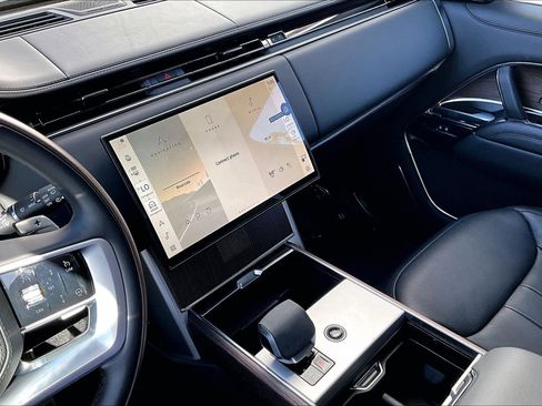 Used 2025 Land Rover Range Rover Long Wheelbase Autobiography image 33