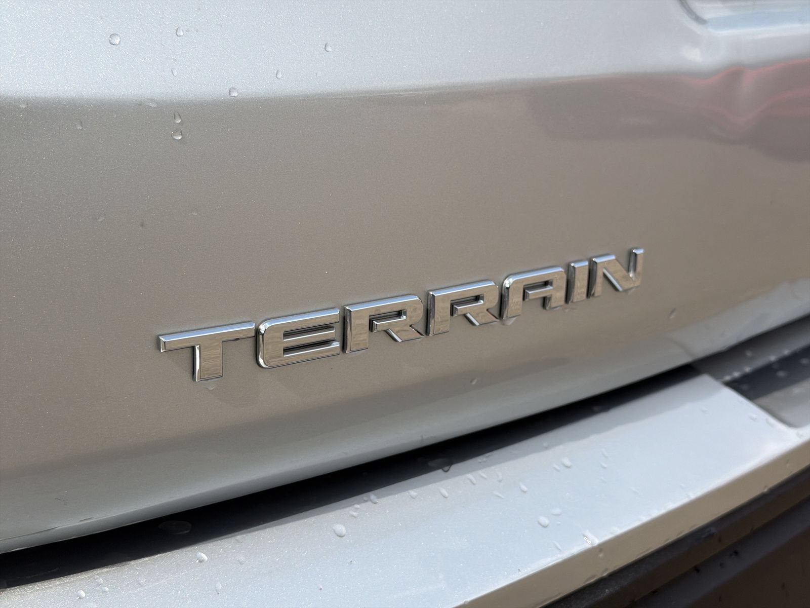 Used 2022 GMC Terrain SLE w/ Driver Convenience Package AWD/4WD image 13