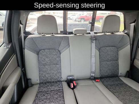 Used 2024 Chevrolet Colorado ZR2 w/ Technology Package image 30