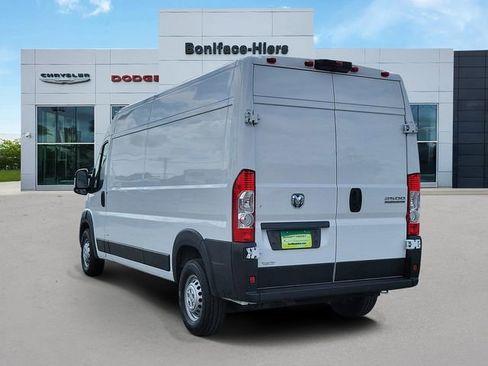 Used 2024 RAM ProMaster 2500 w/ Convenience Group FWD image 4
