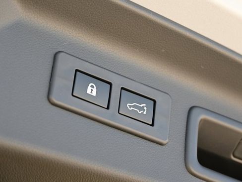 New 2025 Subaru Forester Limited w/ Popular Package image 16