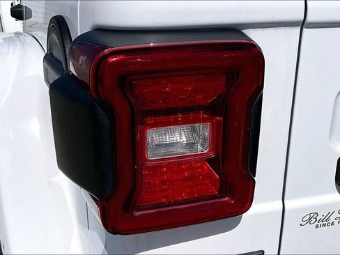 Certified 2021 Jeep Wrangler Unlimited Rubicon AWD/4WD image 30