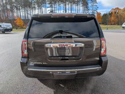 Used 2017 GMC Yukon XL Denali w/ Open Road Package image 6