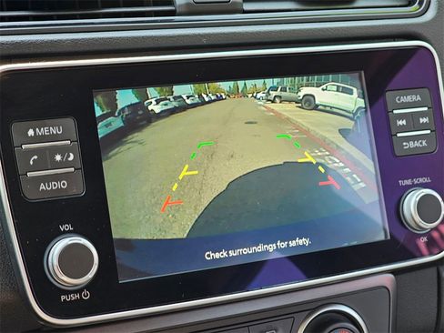 Used 2024 Nissan Leaf S image 23