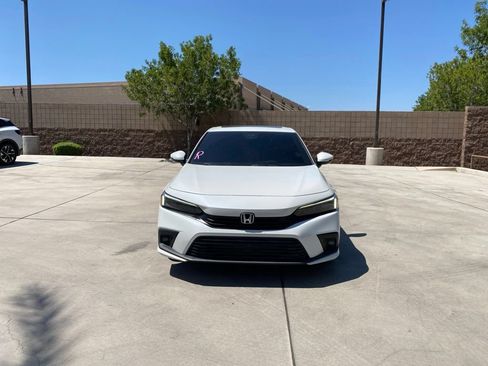 Used 2023 Honda Civic Touring image 2