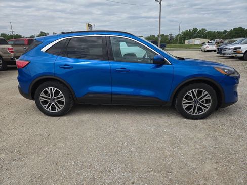 Used 2020 Ford Escape SEL FWD image 2
