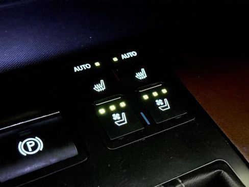Used 2019 Lexus RX 350L AWD image 40