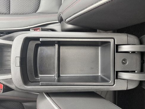 Used 2023 Chevrolet TrailBlazer RS w/ Sun and Liftgate Package image 36