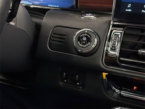 Used 2023 Lincoln Navigator L Reserve image 33