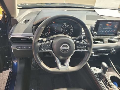 Used 2024 Nissan Altima 2.5 SR AWD/4WD image 30