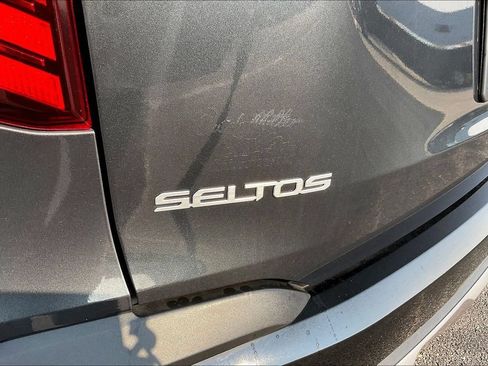 Used 2025 Kia Seltos S AWD/4WD image 31