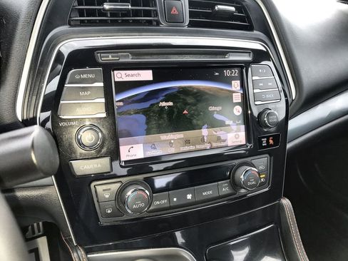 Used 2023 Nissan Maxima SR w/ Sport Mat Group image 16